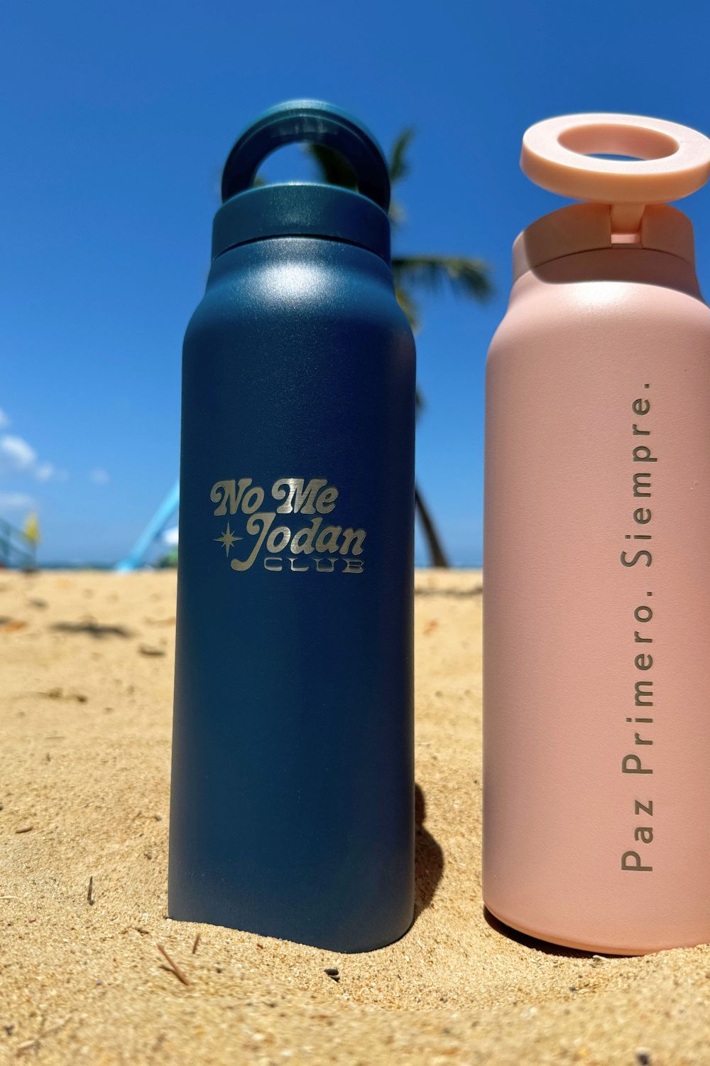 HydraGrip™ Water Bottle + Phone Stand — No Me Jodan Club