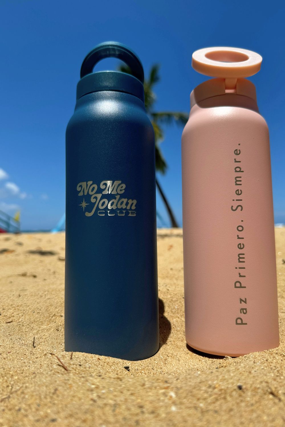 HydraGrip™ Water Bottle + Phone Stand — No Me Jodan Club