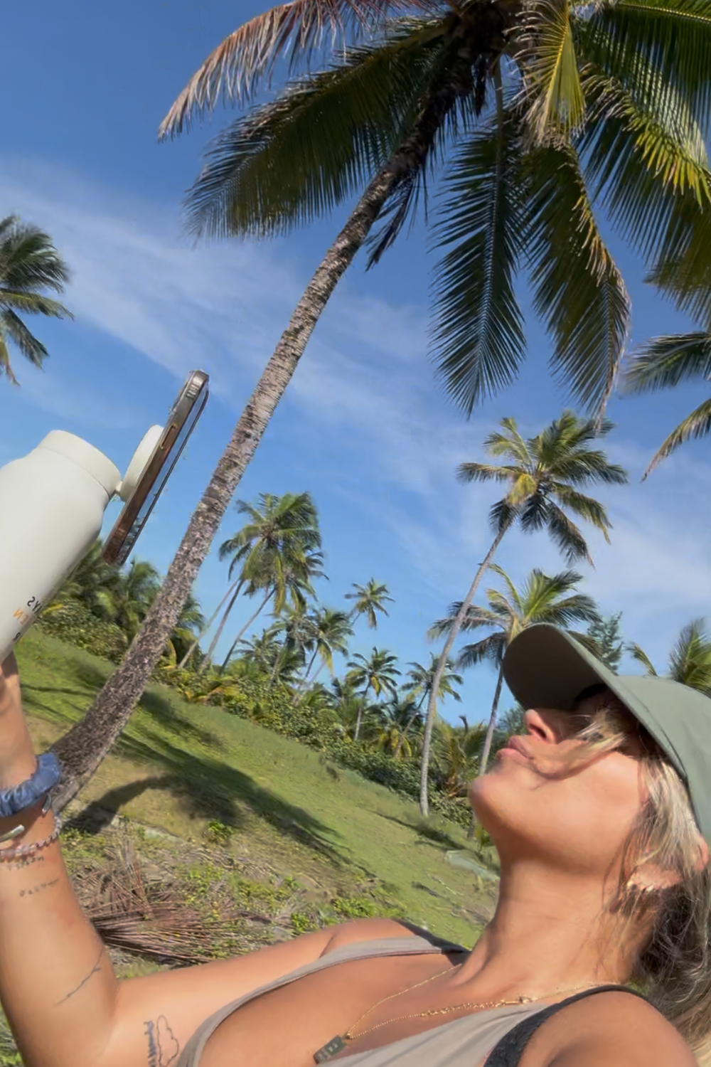 HydraGrip - Phone Magnet Water Bottle 24oz - Golden Hour