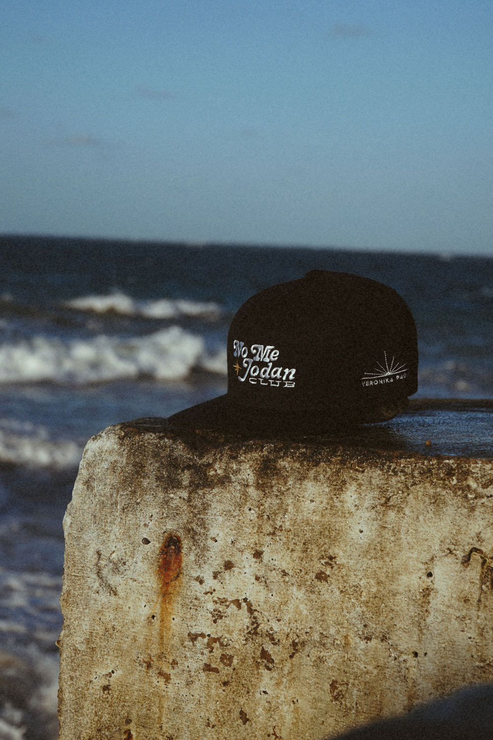 No Me Jodan Club / Snapback / Black / Hat | Verónika Pagán